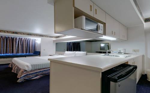 Imagen de la habitación del Hotel Americas Best Value Inn and Suites Racine. Foto 8