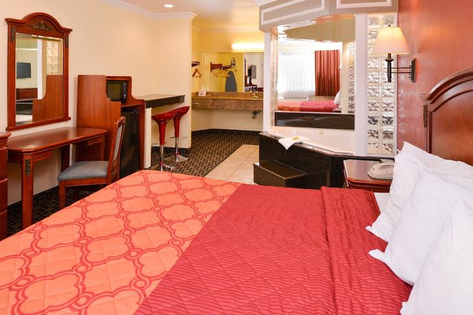 Imagen de la habitación del Hotel Americas Best Value Inn and Suites San Bernardino. Foto 5