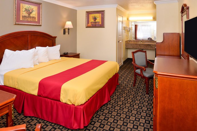 Imagen de la habitación del Hotel Americas Best Value Inn and Suites San Bernardino. Foto 8