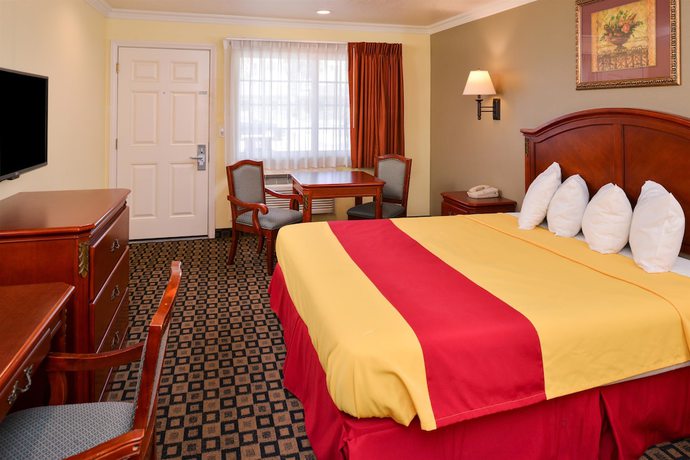 Imagen de la habitación del Hotel Americas Best Value Inn and Suites San Bernardino. Foto 14