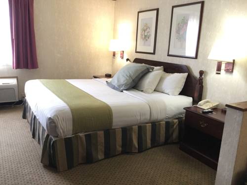 Imagen de la habitación del Hotel Americas Best Value Inn and Suites St. Louis, St. Charles Inn. Foto 5