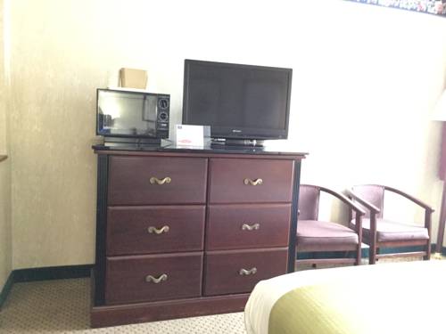 Imagen de la habitación del Hotel Americas Best Value Inn and Suites St. Louis, St. Charles Inn. Foto 6