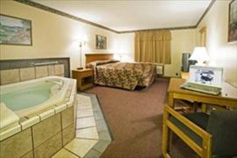 Imagen general del Hotel Americas Best Value Inn and Suites Thief River Falls. Foto 1