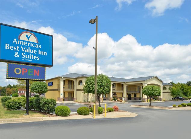 Imagen general del Hotel Americas Best Value Inn and Suites University Ave. Foto 5