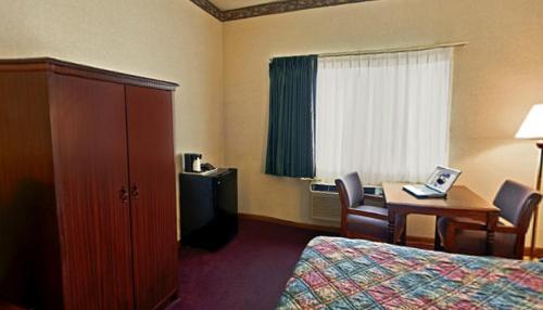 Imagen de la habitación del Hotel Americas Best Value Inn and Suites Waukegan Gurnee. Foto 12
