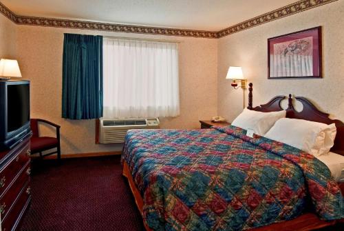 Imagen de la habitación del Hotel Americas Best Value Inn and Suites Waukegan Gurnee. Foto 16