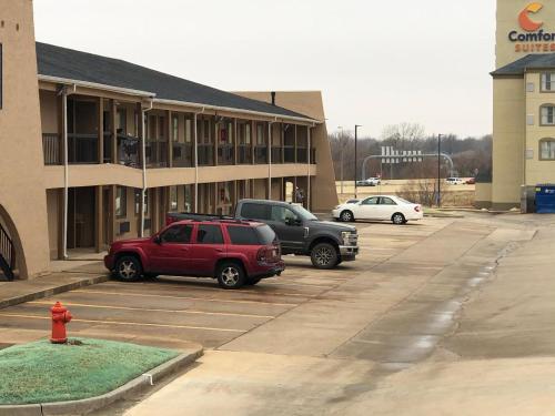 Imagen general del Hotel Americas Best Value Inn and Suites Yukon Oklahoma City. Foto 1