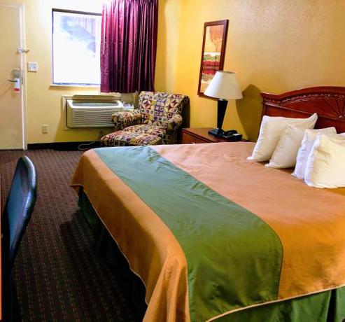 Imagen de la habitación del Hotel Americas Best Value Inn and Suites Yukon Oklahoma City. Foto 20
