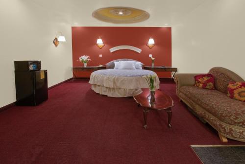 Imagen de la habitación del Hotel Americas Best Value Inn-Rialto. Foto 4