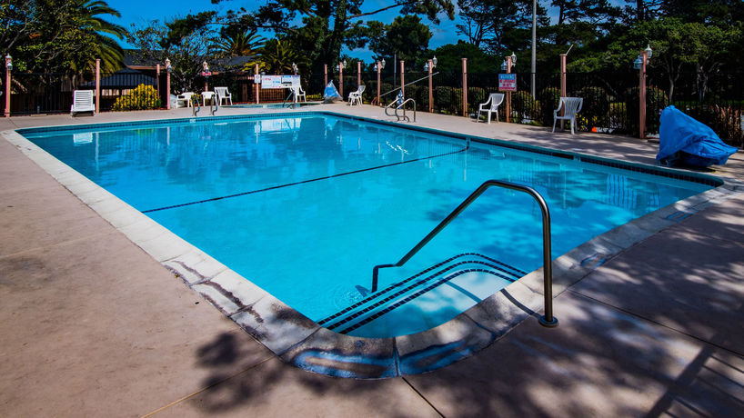 Imagen del bar/restaurante del Hotel Americas Best Value Presidents Inn On Munras. Foto 4