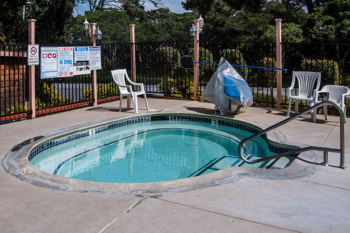 Imagen general del Hotel Americas Best Value Presidents Inn On Munras. Foto 2