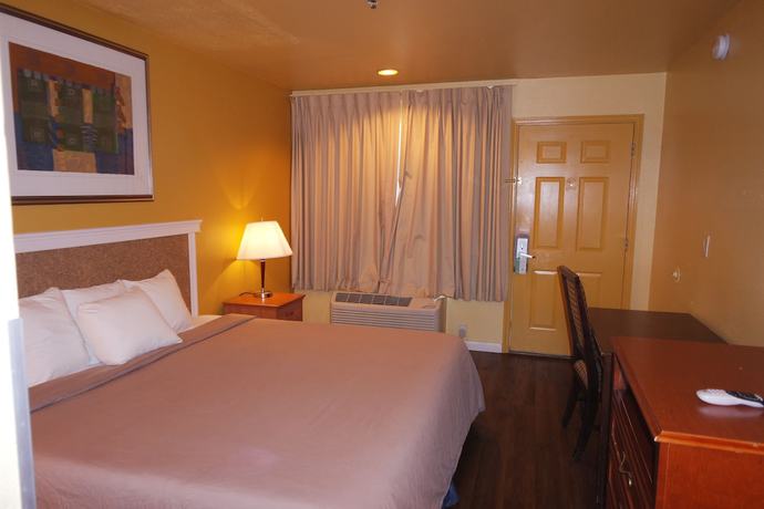 Imagen de la habitación del Hotel Americas Inn And Suite. Foto 10
