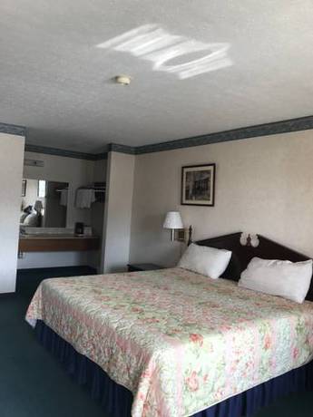 Imagen de la habitación del Hotel Americas Inn, Bardstown. Foto 2