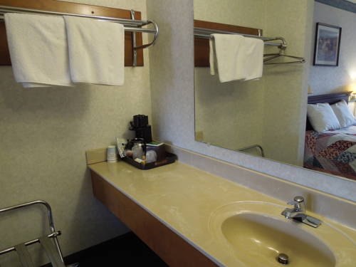 Imagen de la habitación del Hotel Americas Inn, Bardstown. Foto 10