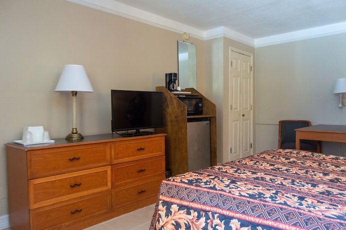 Imagen de la habitación del Hotel America's Inn - Houston. Foto 3