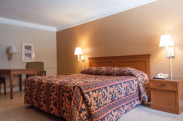 Imagen de la habitación del Hotel America's Inn - Houston. Foto 4