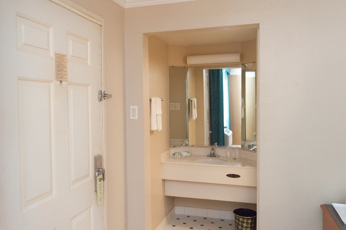 Imagen de la habitación del Hotel America's Inn - Houston. Foto 10