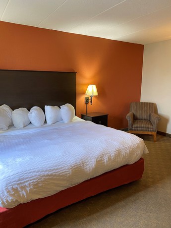 Imagen de la habitación del Hotel Americinn By Wyndham Ames. Foto 9