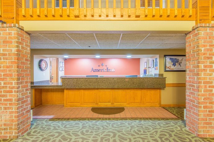 Imagen de los interiores del Hotel Americinn By Wyndham Ames. Foto 15