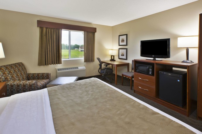 Imagen de la habitación del Hotel Americinn By Wyndham Bay City. Foto 5