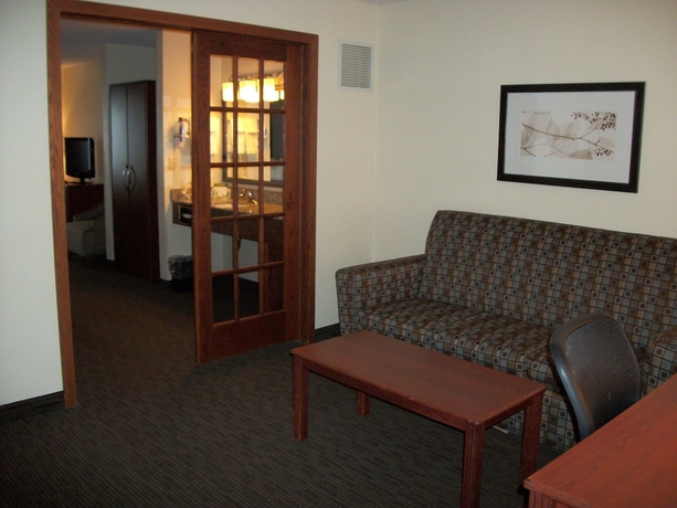 Imagen de la habitación del Hotel Americinn By Wyndham Beulah. Foto 2