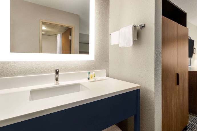 Imagen de la habitación del Hotel Americinn By Wyndham Branson and Conference Center. Foto 8