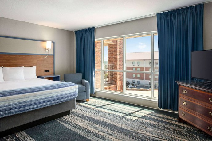 Imagen de la habitación del Hotel Americinn By Wyndham Branson and Conference Center. Foto 15