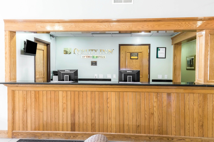 Imagen de los interiores del Hotel Americinn By Wyndham Cedar Rapids North. Foto 12