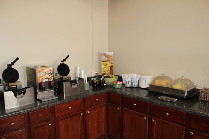 Imagen del bar/restaurante del Hotel Americinn By Wyndham Cedar Rapids North. Foto 4