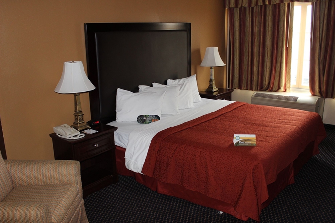 Imagen de la habitación del Hotel Americinn By Wyndham Cedar Rapids North. Foto 6