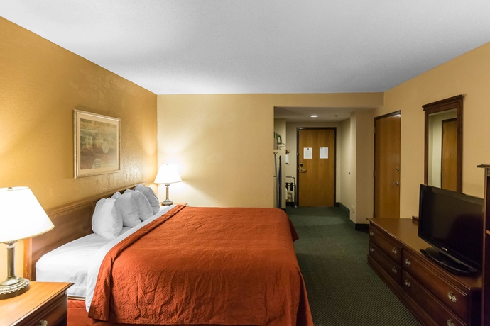 Imagen de la habitación del Hotel Americinn By Wyndham Cedar Rapids North. Foto 8