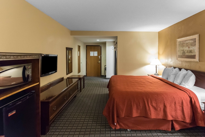 Imagen de la habitación del Hotel Americinn By Wyndham Cedar Rapids North. Foto 9