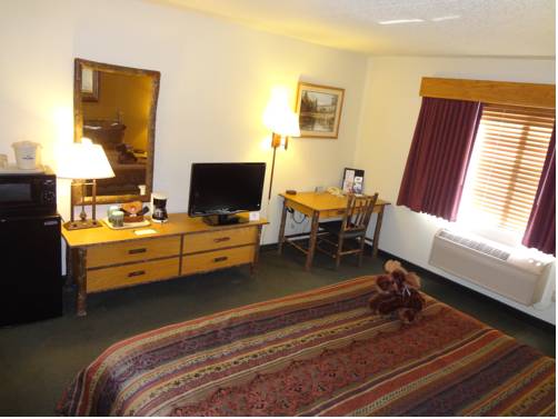 Imagen de la habitación del Hotel Americinn By Wyndham Cody. Foto 15