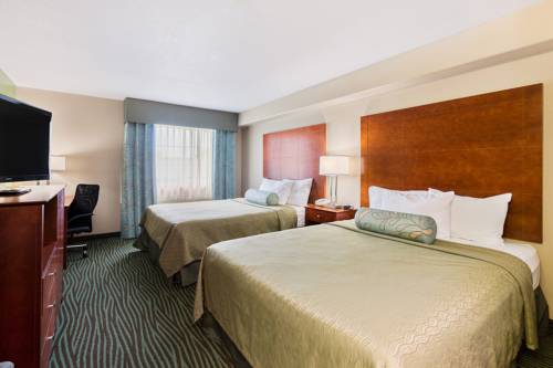 Imagen de la habitación del Hotel Americinn By Wyndham Des Moines Airport. Foto 11
