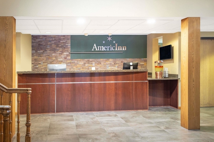 Imagen de los interiores del Hotel Americinn By Wyndham Eau Claire. Foto 15
