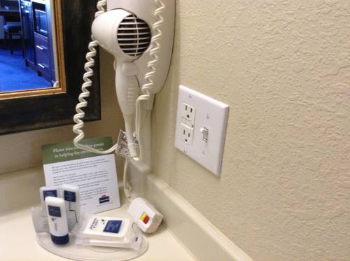 Imagen de la habitación del Hotel Americinn By Wyndham Fort Dodge. Foto 10