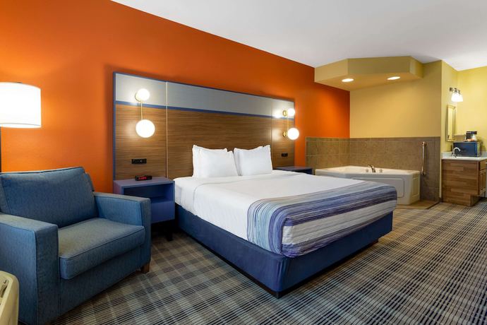Imagen de la habitación del Hotel Americinn By Wyndham Fulton Clinton. Foto 4