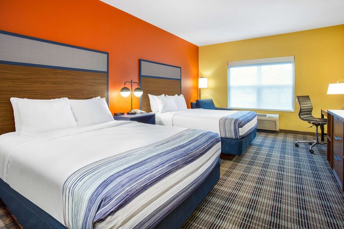 Imagen de la habitación del Hotel Americinn By Wyndham Fulton Clinton. Foto 7