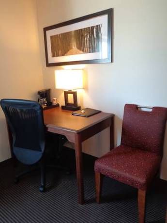 Imagen de la habitación del Hotel Americinn By Wyndham Grand Forks. Foto 12