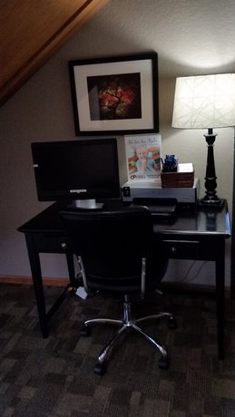 Imagen de los interiores del Hotel Americinn By Wyndham Grand Rapids. Foto 18