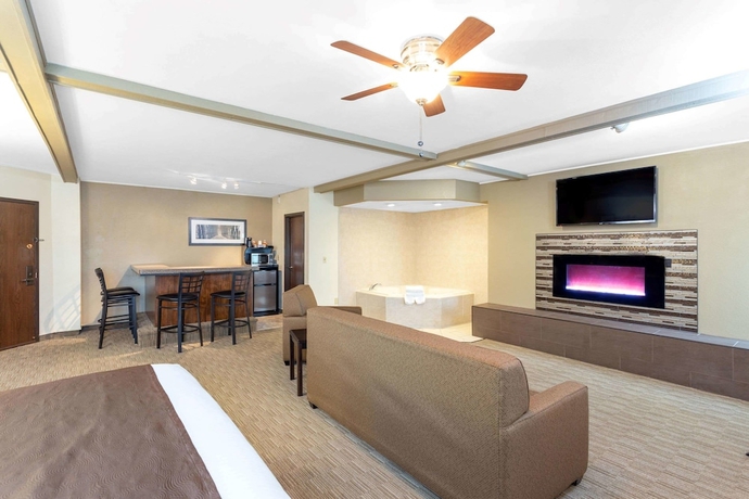 Imagen de la habitación del Hotel Americinn By Wyndham Janesville. Foto 7