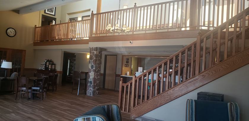 Imagen de los interiores del Hotel Americinn By Wyndham Kearney. Foto 19