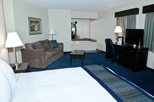 Imagen de la habitación del Hotel Americinn By Wyndham Lincoln South. Foto 9