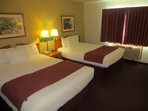 Imagen de la habitación del Hotel Americinn By Wyndham Manitowoc. Foto 3