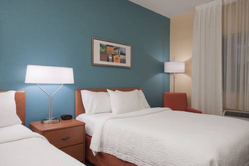 Imagen de la habitación del Hotel Americinn By Wyndham Minot. Foto 6