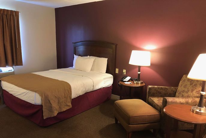 Imagen de la habitación del Hotel Americinn By Wyndham Mitchell. Foto 10