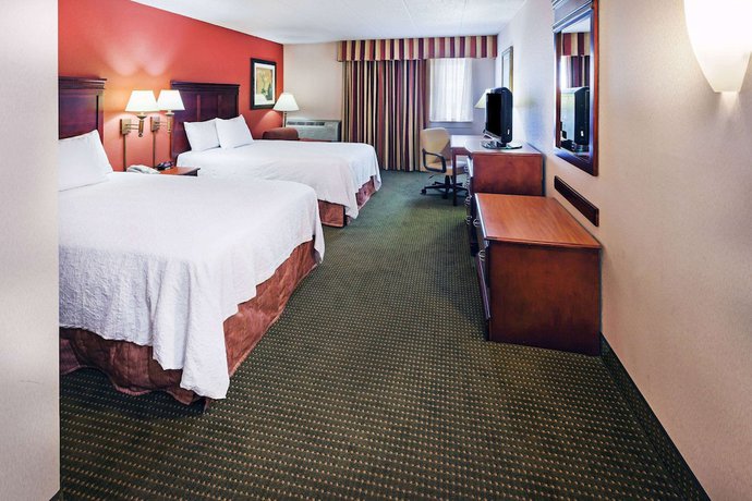 Imagen de la habitación del Hotel Americinn By Wyndham Omaha. Foto 2
