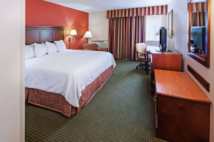 Imagen de la habitación del Hotel Americinn By Wyndham Omaha. Foto 8