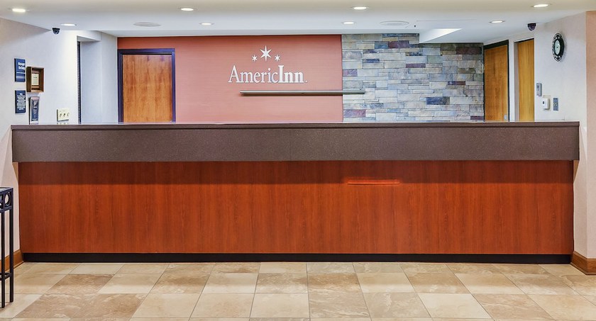 Imagen de los interiores del Hotel Americinn By Wyndham Omaha. Foto 19