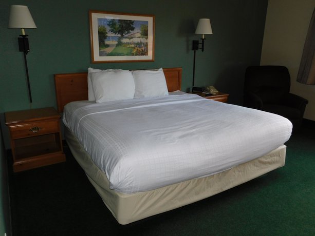 Imagen de la habitación del Hotel Americinn By Wyndham Oscoda Near Ausable River. Foto 9